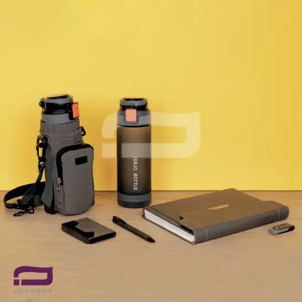 اقلام ست مدیریتی K9350 شامل سررسید وزیری، قمقمه، كيف دوشی فلاسک و قمقمه، فلش مموری 64GB، خودکار فلزی و جاکارتی چرم و فلز