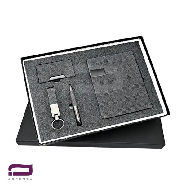 ست مدیریتی O9158 شامل سالنامه وزیری، جاکارتی، جاسوئیچی و خودکار در هاردباکس مشکی با قابلیت چاپ لوگو سازمانی