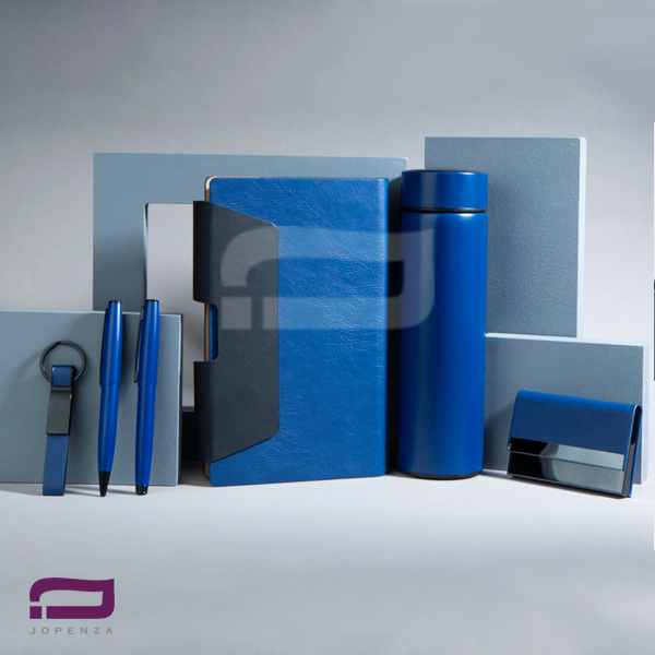 ست مدیریتی R120 شامل سررسید اروپایی، فلاسک، جاکارتی، جاسوئیچی، خودکار/روان‌نویس فلزی