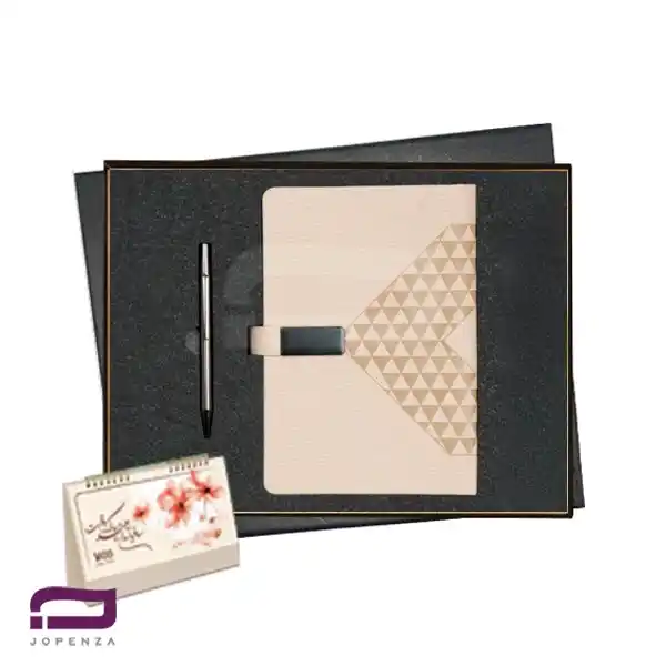 نیم ست مدیریتی K9560 شامل سررسید رقعی، تقویم رومیزی گل آبرنگی، خودکار فلزی و کارت پستال رنگ کرم در هاردباکس مشکی